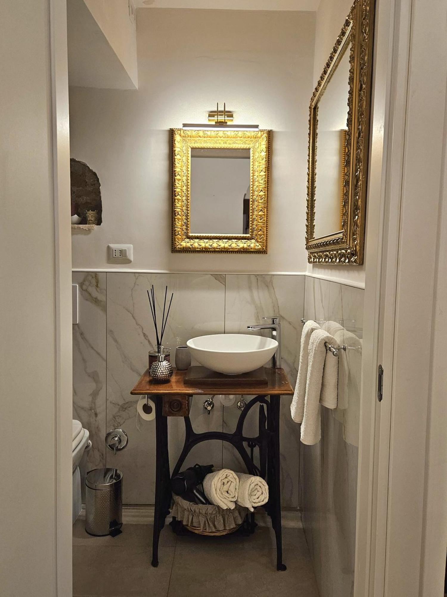 Niloufar Residence Napoli Екстериор снимка