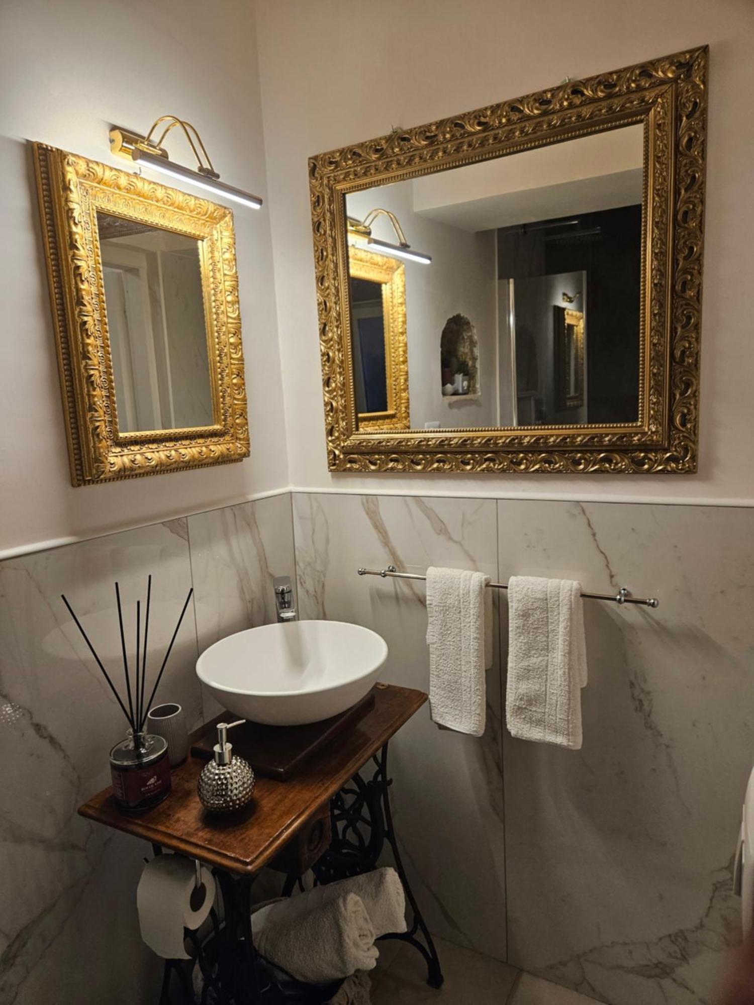 Niloufar Residence Napoli Екстериор снимка