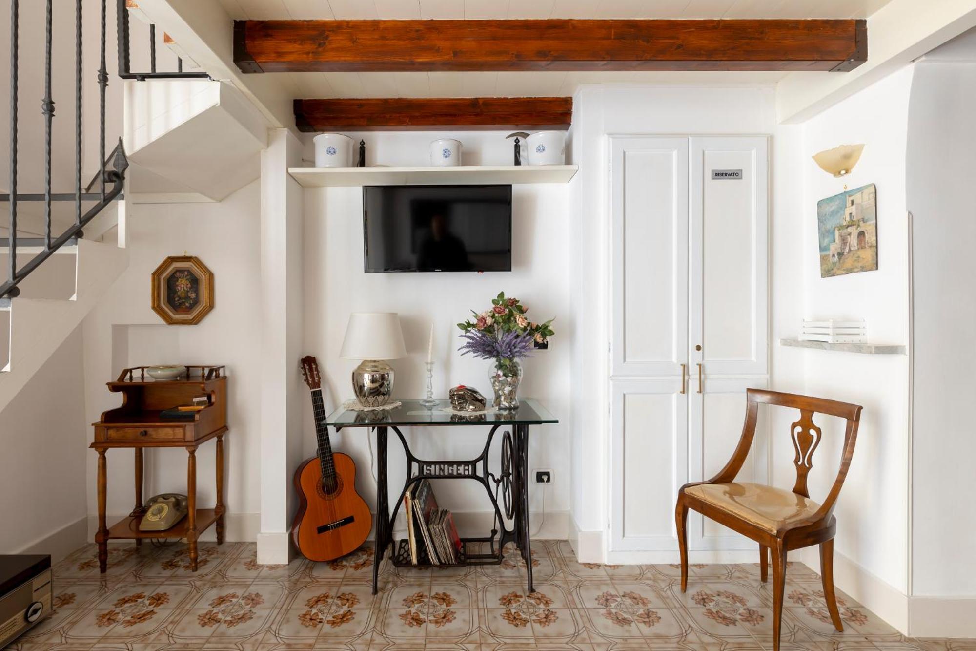 Niloufar Residence Napoli Екстериор снимка