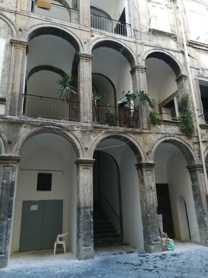 Niloufar Residence Napoli Екстериор снимка